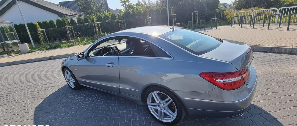 Mercedes-Benz Klasa E cena 53000 przebieg: 124400, rok produkcji 2010 z Przeworsk małe 92